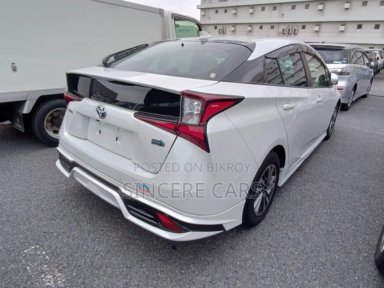 Toyota Prius 2021 Pearl