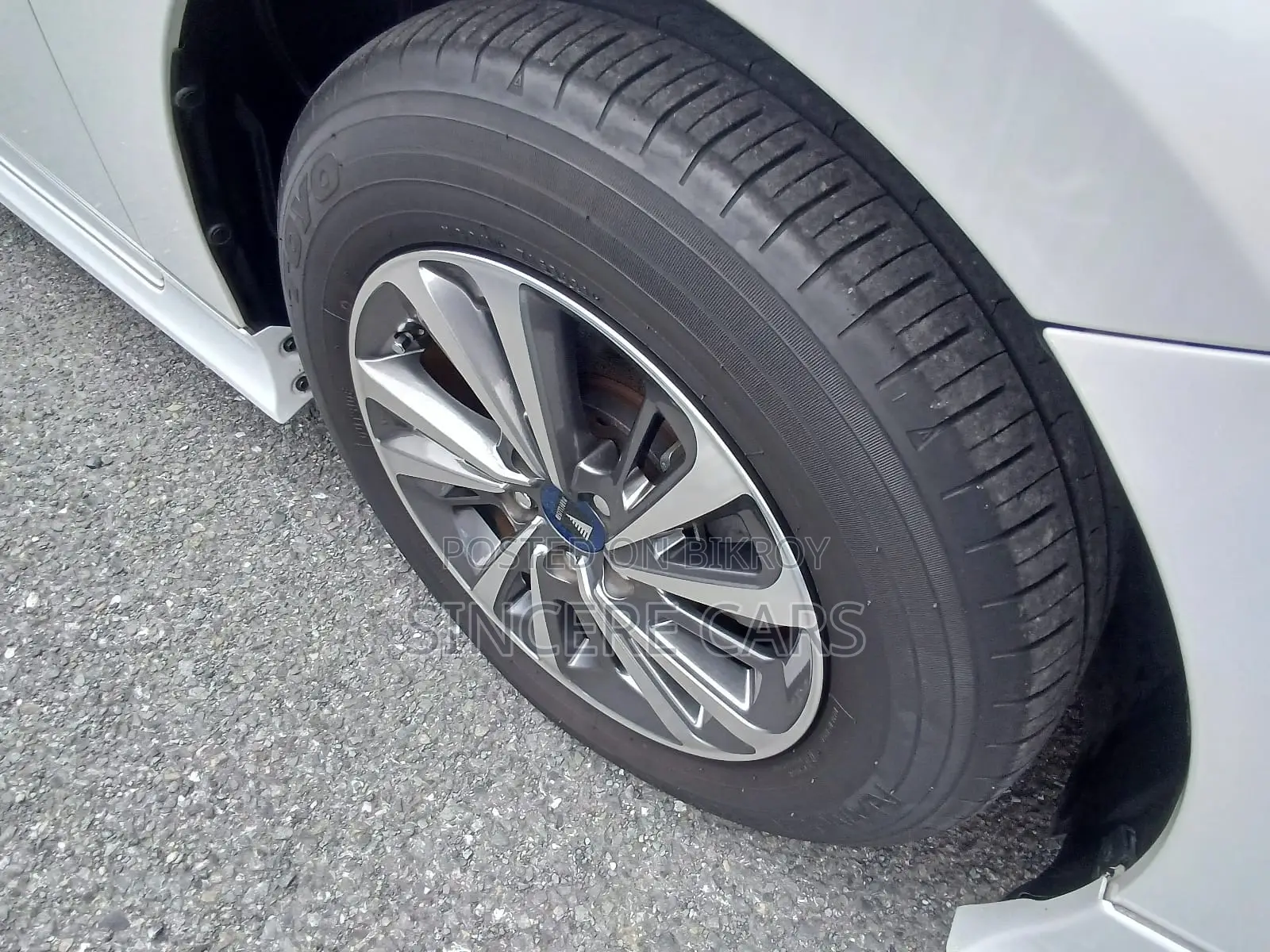 Toyota Prius 2021 Pearl