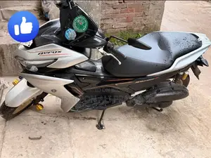 Yamaha Aerox 2024 Silver