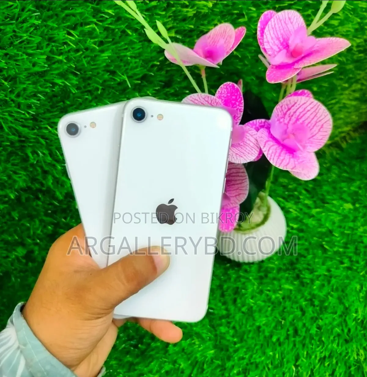 অ্যাপল আইফোন এসই (২০২০) ৬৪ জিবি হোয়াইট