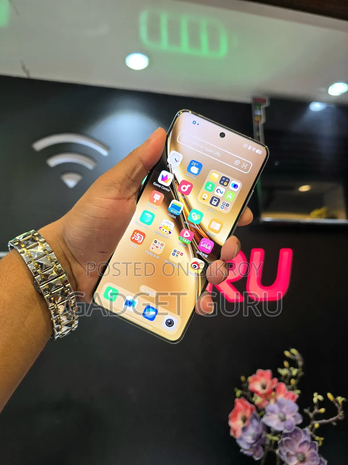 ভিভো এক্স২০০ প্রো ৫১২ জিবি হোয়াইট