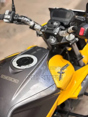 হিরো এক্সট্রিম ১২৫আর ২০২৫ ইয়েলো