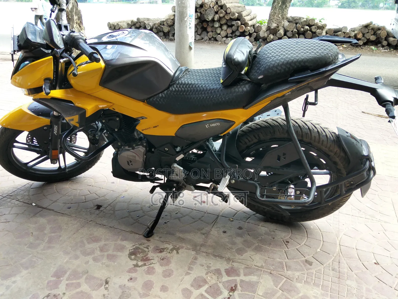হিরো এক্সট্রিম ১২৫আর ২০২৫ ইয়েলো