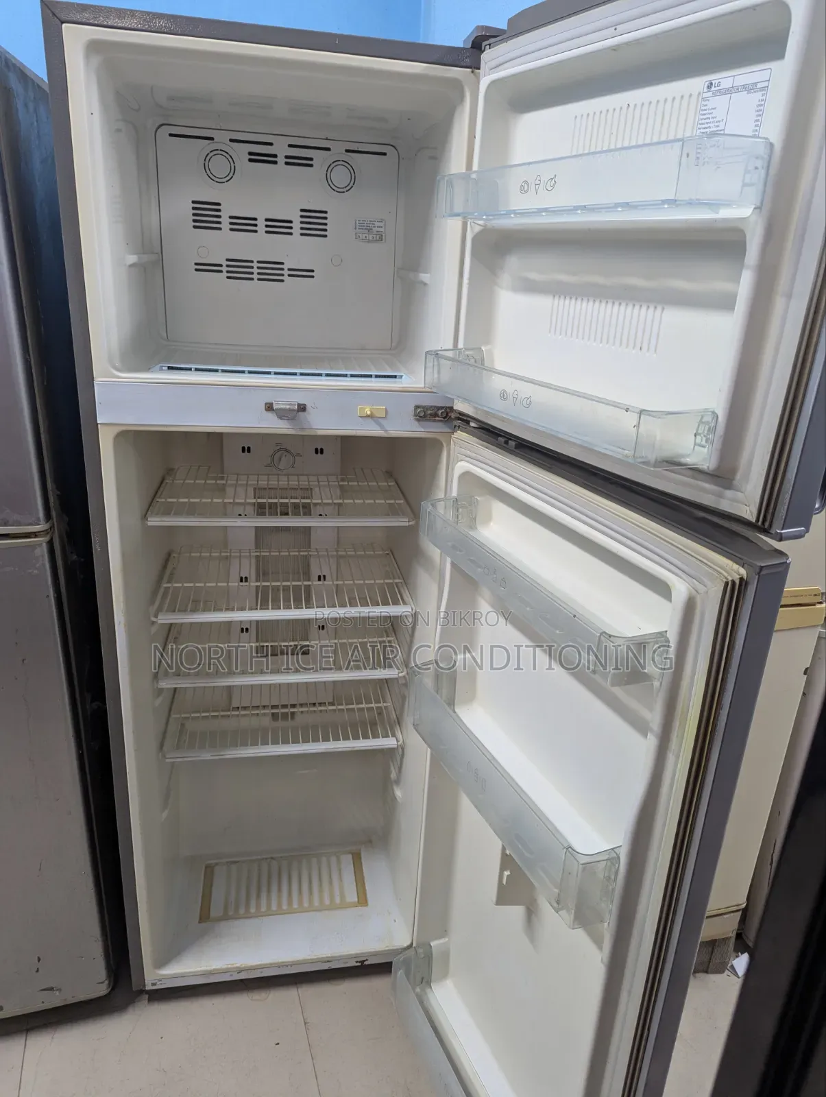 LG Silver Colour Non Frost Fridge 250 Ltr.
