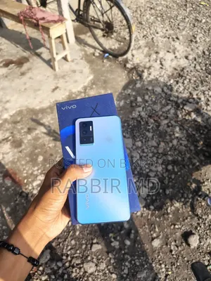 ভিভো ভি২৩ ১২৮ জিবি নীল