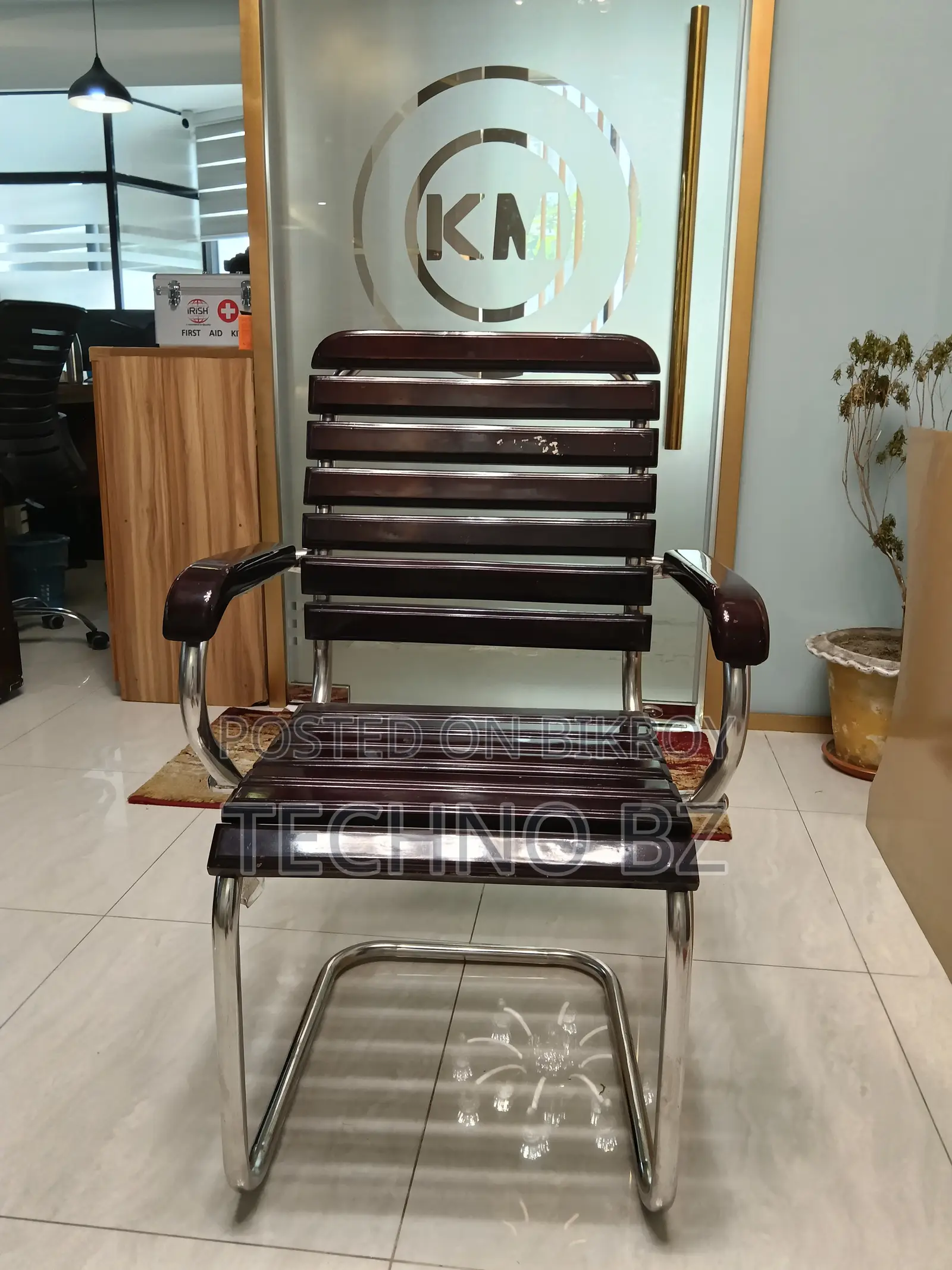 ডিলাক্স সিট ভিজিটর চেয়ার