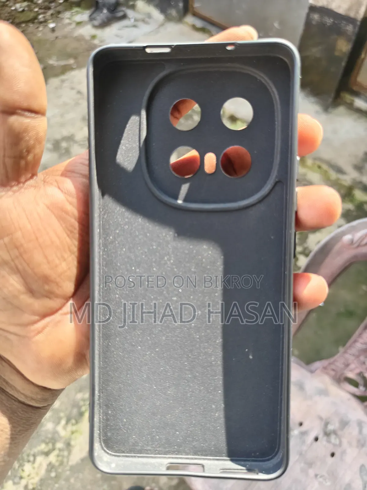 আইকিউওও ১৩ কভার