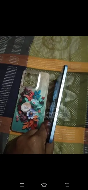 আমি একটি ফোন কিনতে চাই