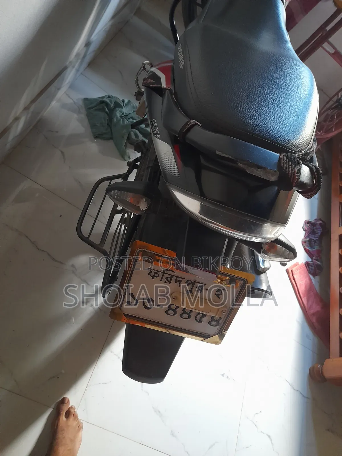 Bajaj Discover 125 2019 Black