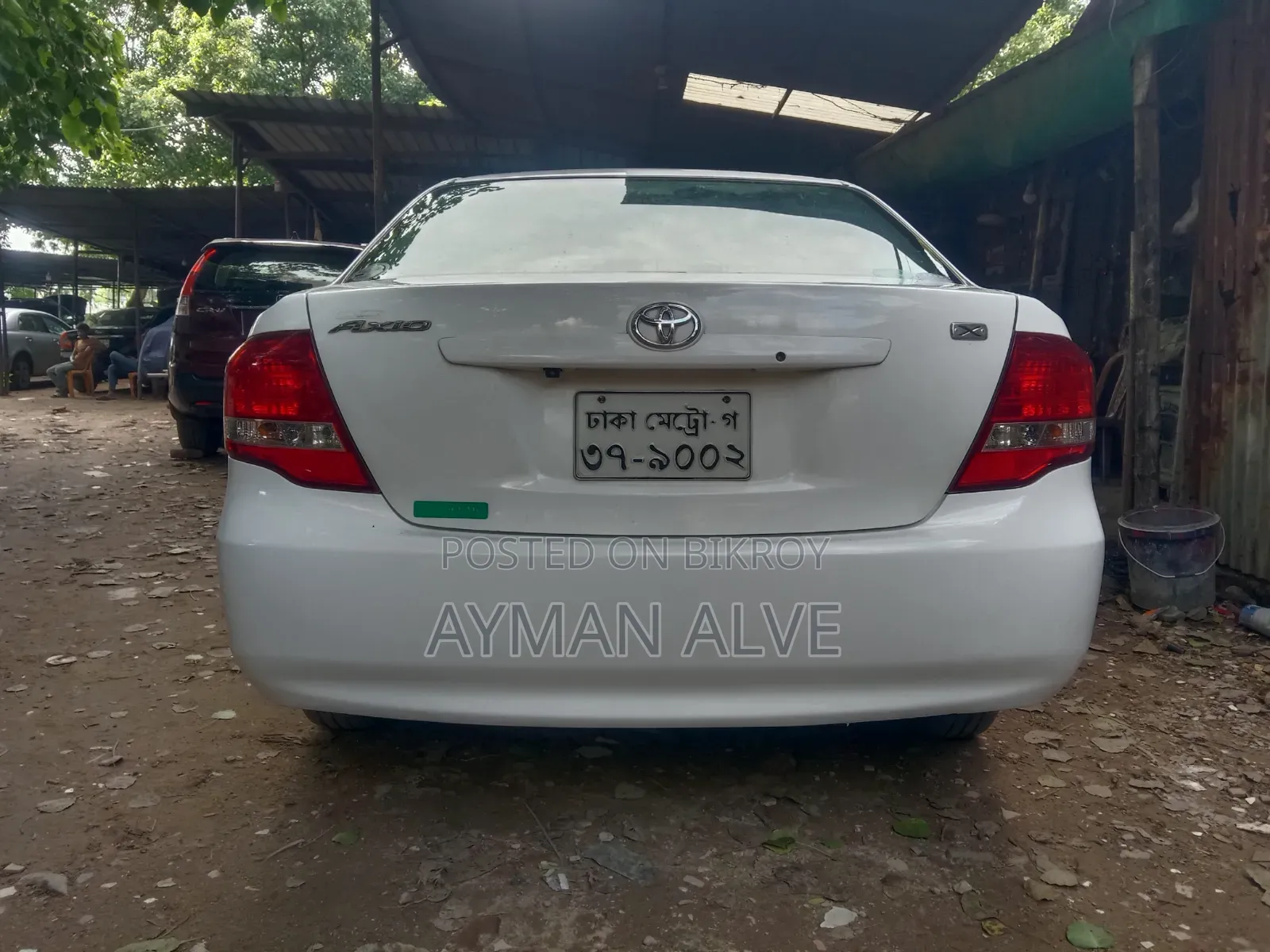 টয়োটা এক্সিও ২০০৯ সাদা