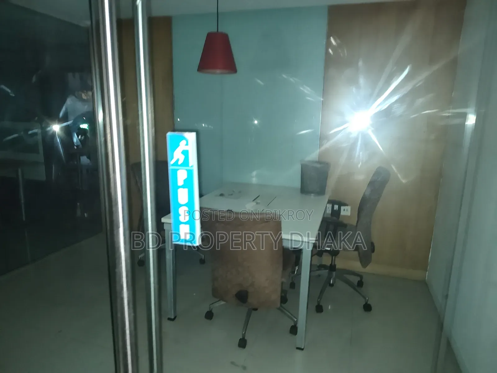 গুলশান এভিনিউতে ৪৫০০ বর্গফুটের খোলা ফার্নিশড কমার্শিয়াল স্পেস ভাড়া