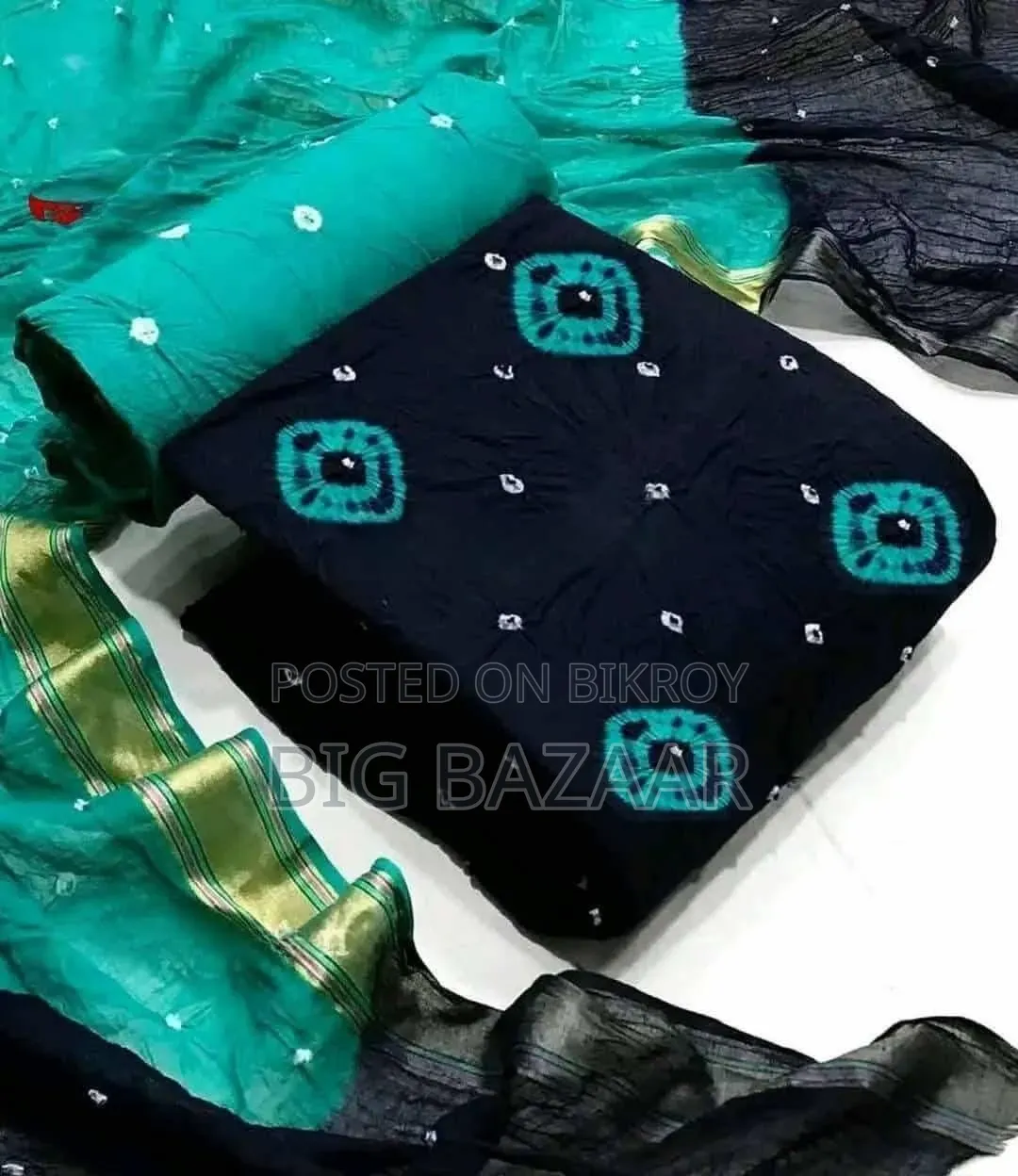  মোম বাটিক থ্রি-পিস 
