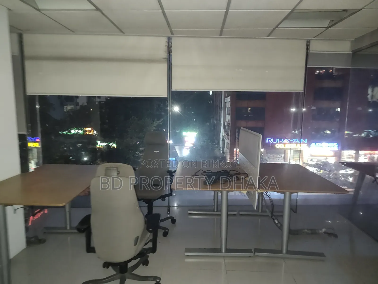গুলশান এভিনিউতে ৪৫০০ বর্গফুটের খোলা ফার্নিশড কমার্শিয়াল স্পেস ভাড়া