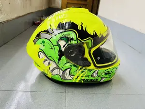 এক্সিস হেলমেট