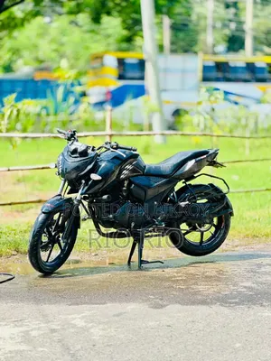 টিভিএস আপাচি আরটিআর ১৬০ ৪ভি ২০১৯ কালো