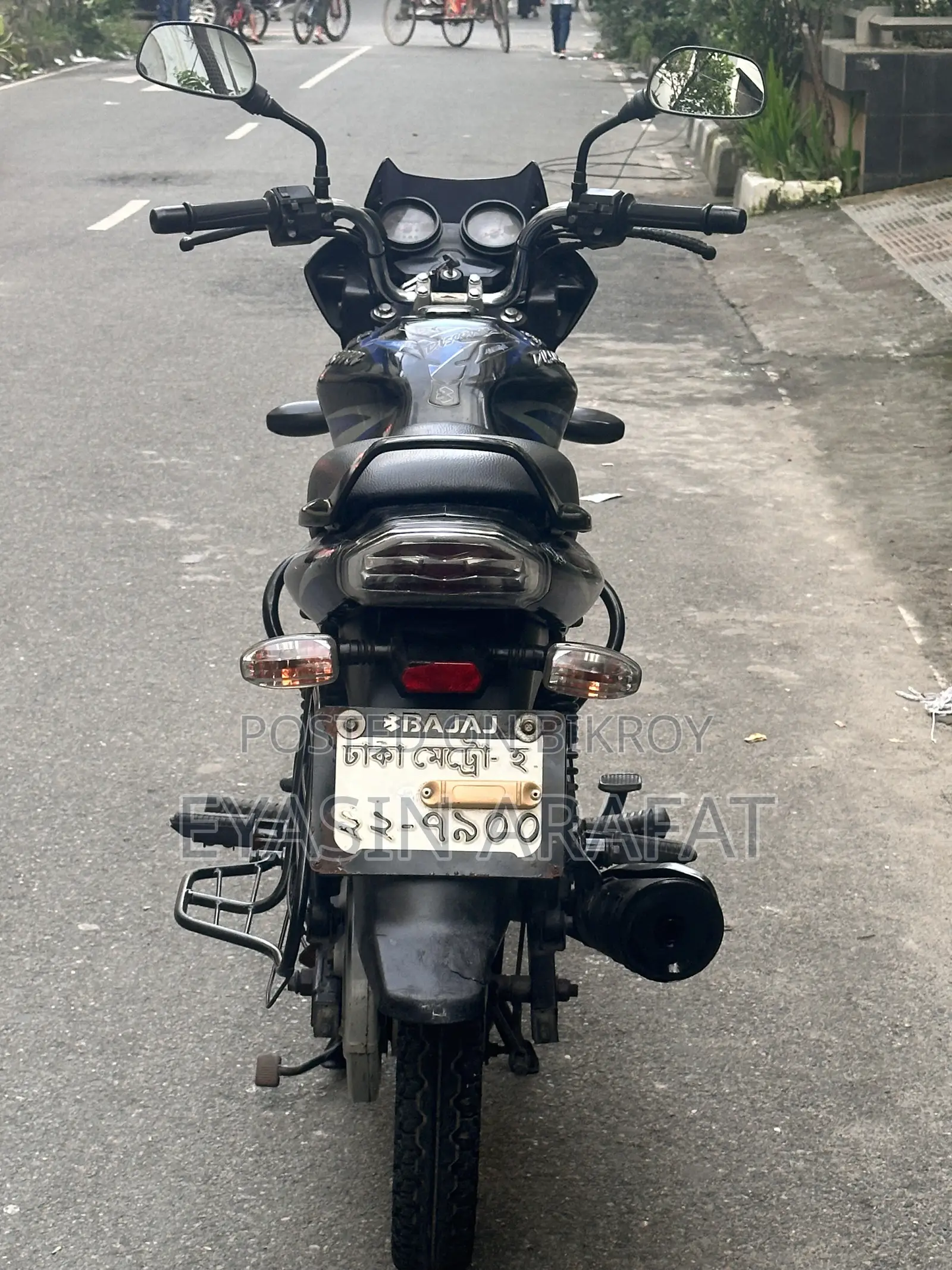 বাজাজ ডিসকভার ১২৫ ২০১৮ কালো