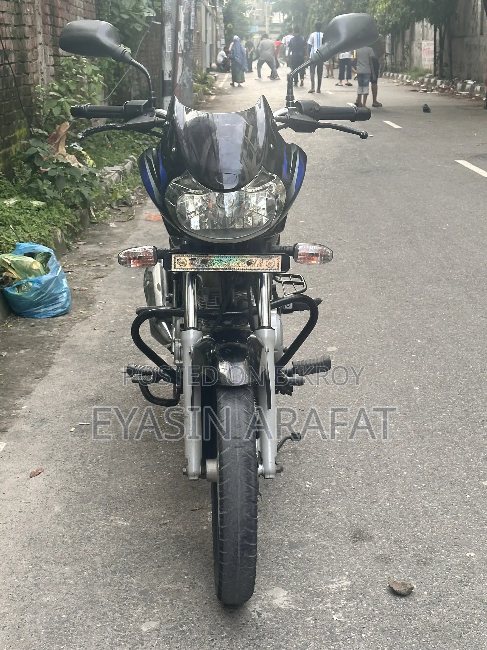 বাজাজ ডিসকভার ১২৫ ২০১৮ কালো