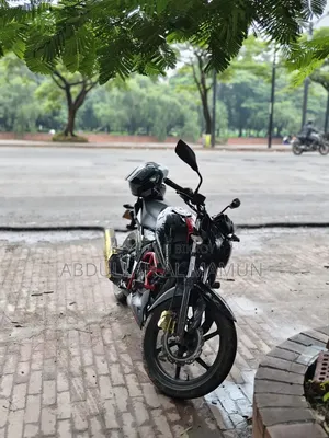টিভিএস আপাচে আরটিআর ১৬০ ৪ভি ২০২০ কালো
