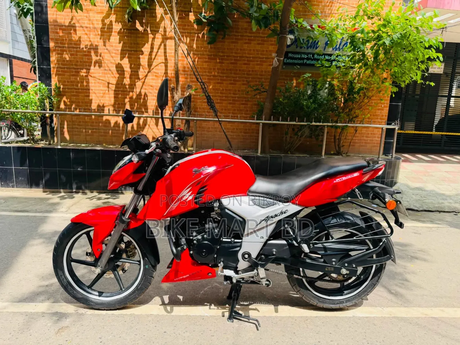 TVS Apache RTR 160 4V 2024 Red