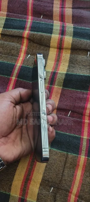 অ্যাপল আইফোন ১৪ প্রো ১২৮ জিবি হোয়াইট