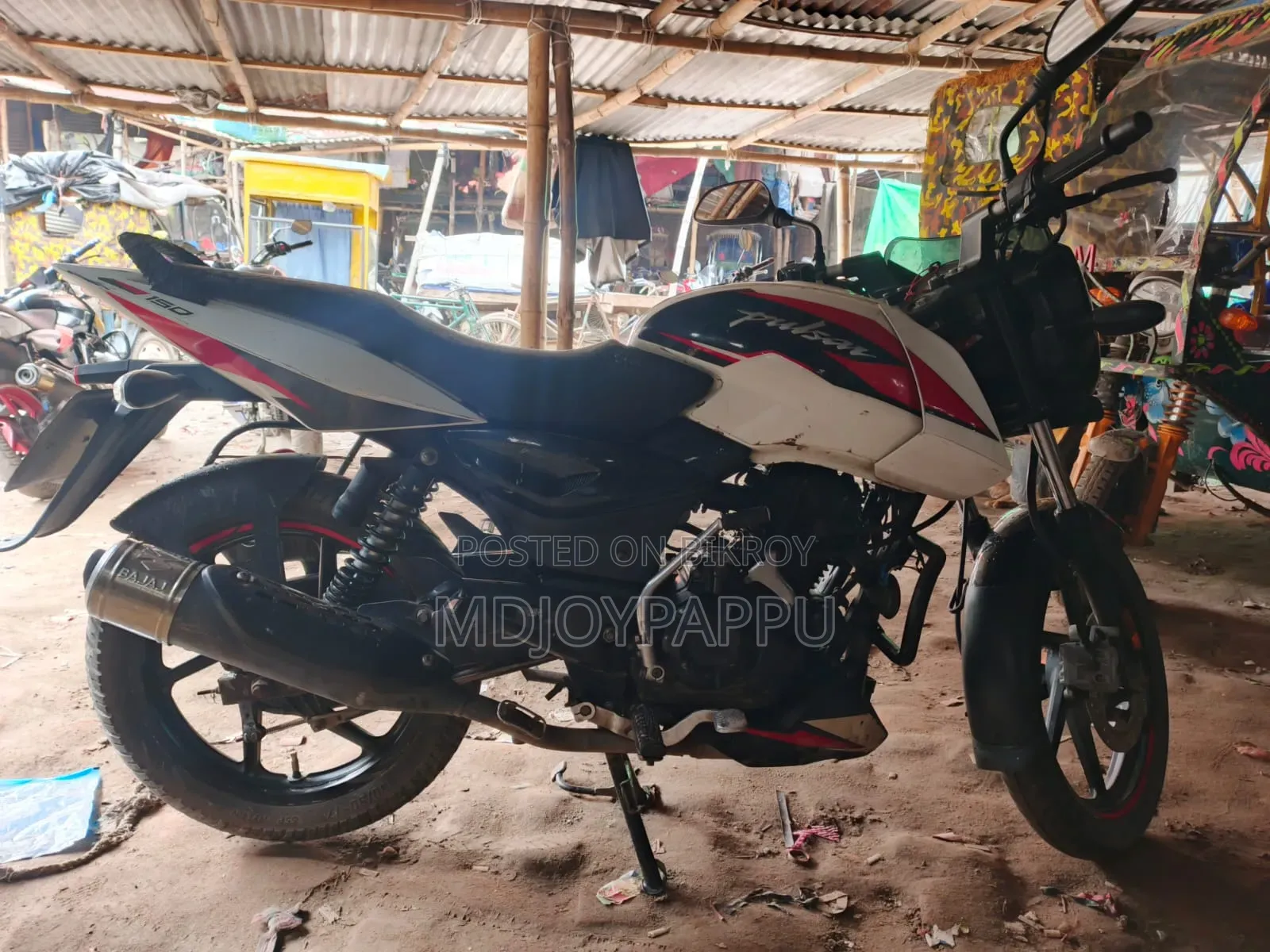 Bajaj Pulsar 150 2021 White