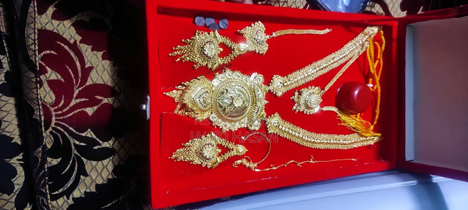 ইমিটেশন জুয়েলারি