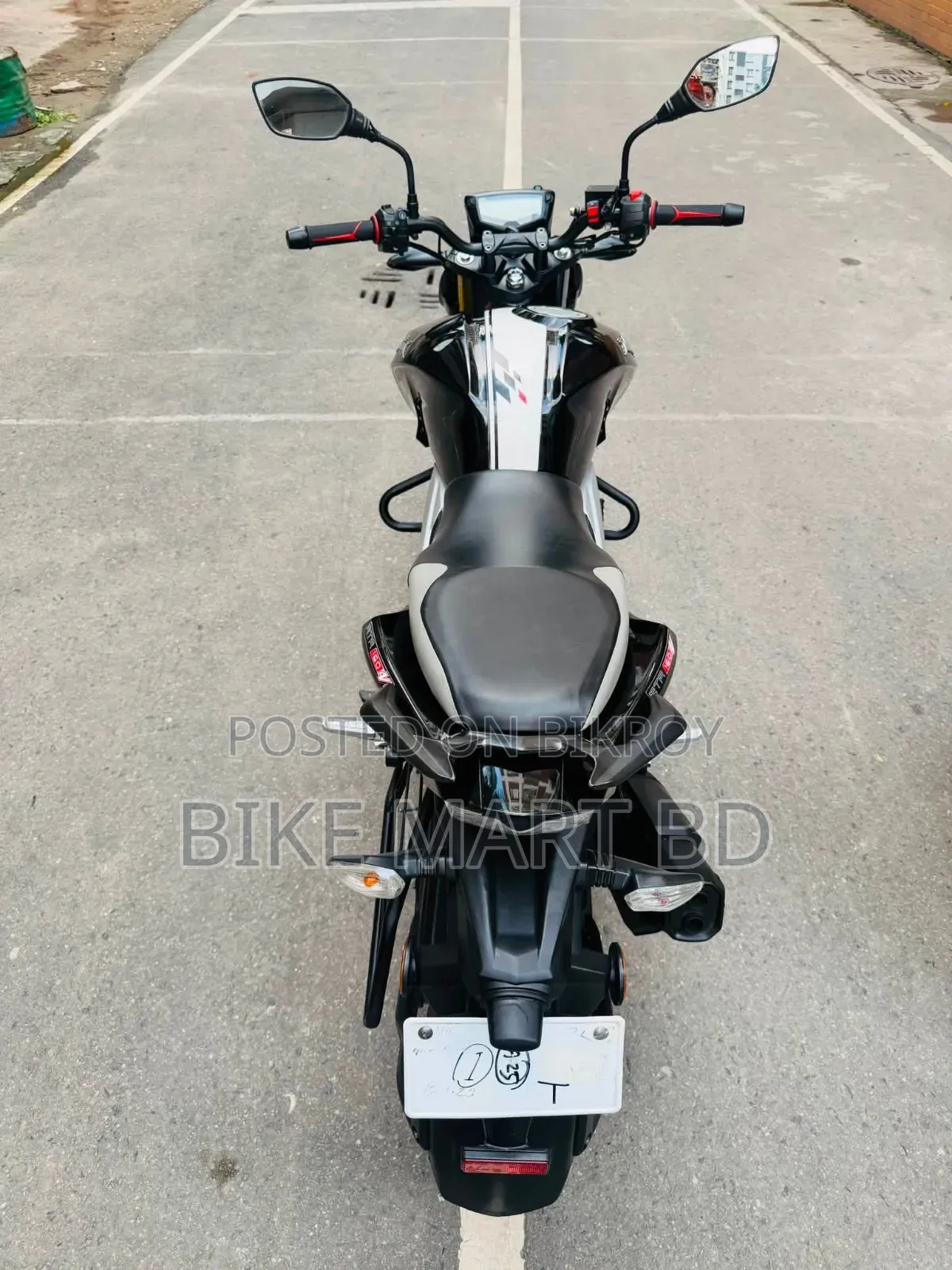 TVS Apache RTR 160 4V 2023 Black