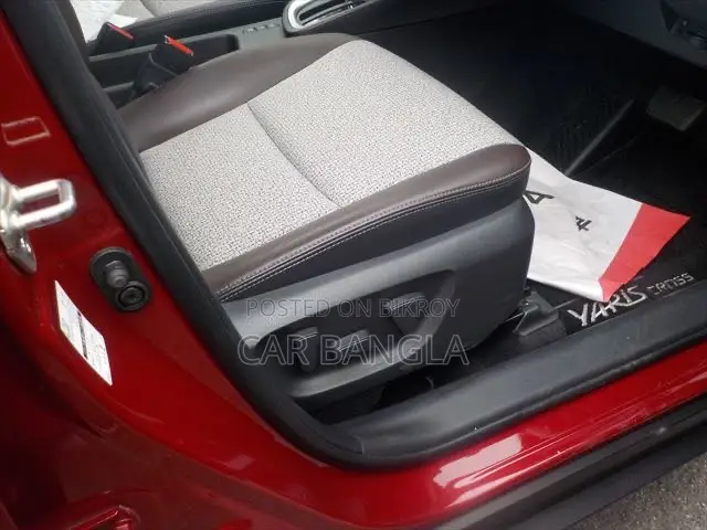 Toyota Yaris Cross 2021 Red