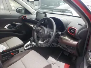 Toyota Yaris Cross 2021 Red