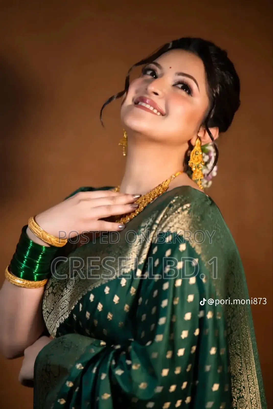Blouse is free with the saree