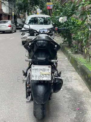 সুজুকি জিক্সার ২০২১ সিলভার