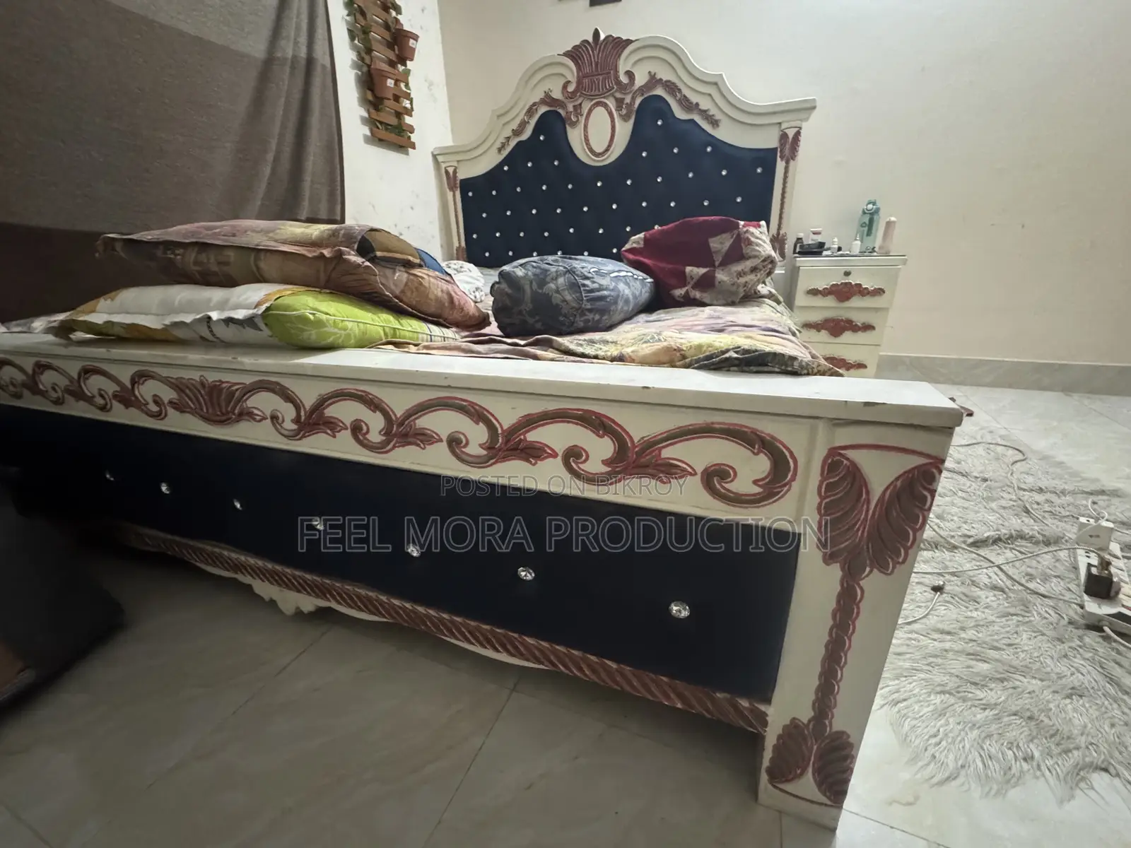 মালয়েশিয়ান উডের কিং সাইজ খাট বিক্রি করা হবে!