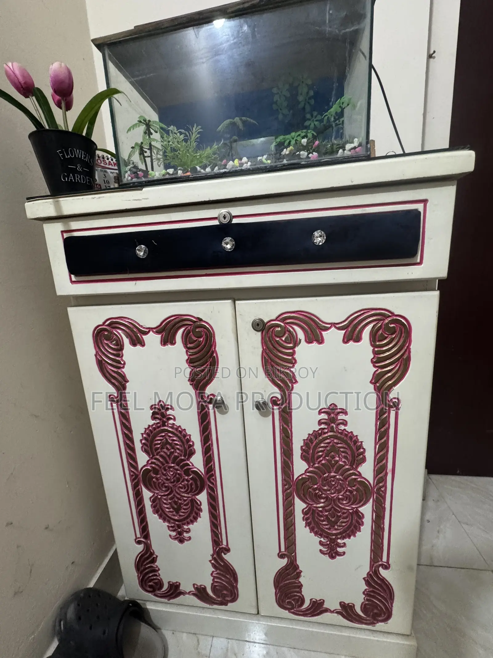 মালয়েশিয়ান উডের কিং সাইজ খাট বিক্রি করা হবে!