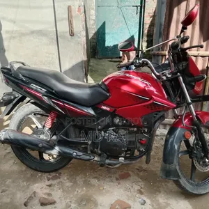 Hero Glamour 2017 Red