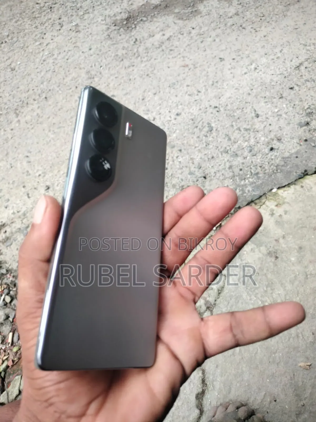 টেকনো ক্যামন ৪০ প্রো ৪জি ২৫৬ জিবি হোয়াইট