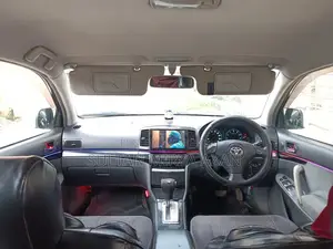 টয়োটা অ্যালিওন ২০০২ পার্ল