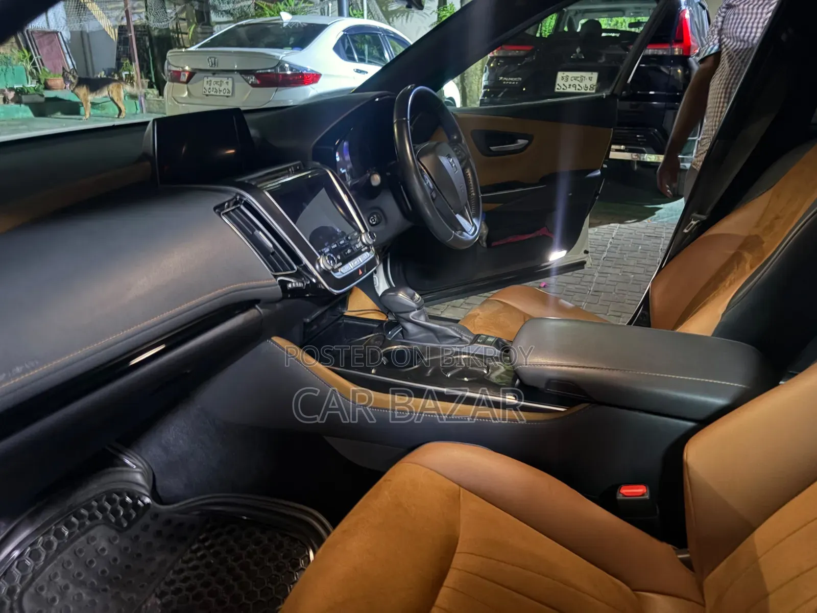 Toyota Crown 2019 White