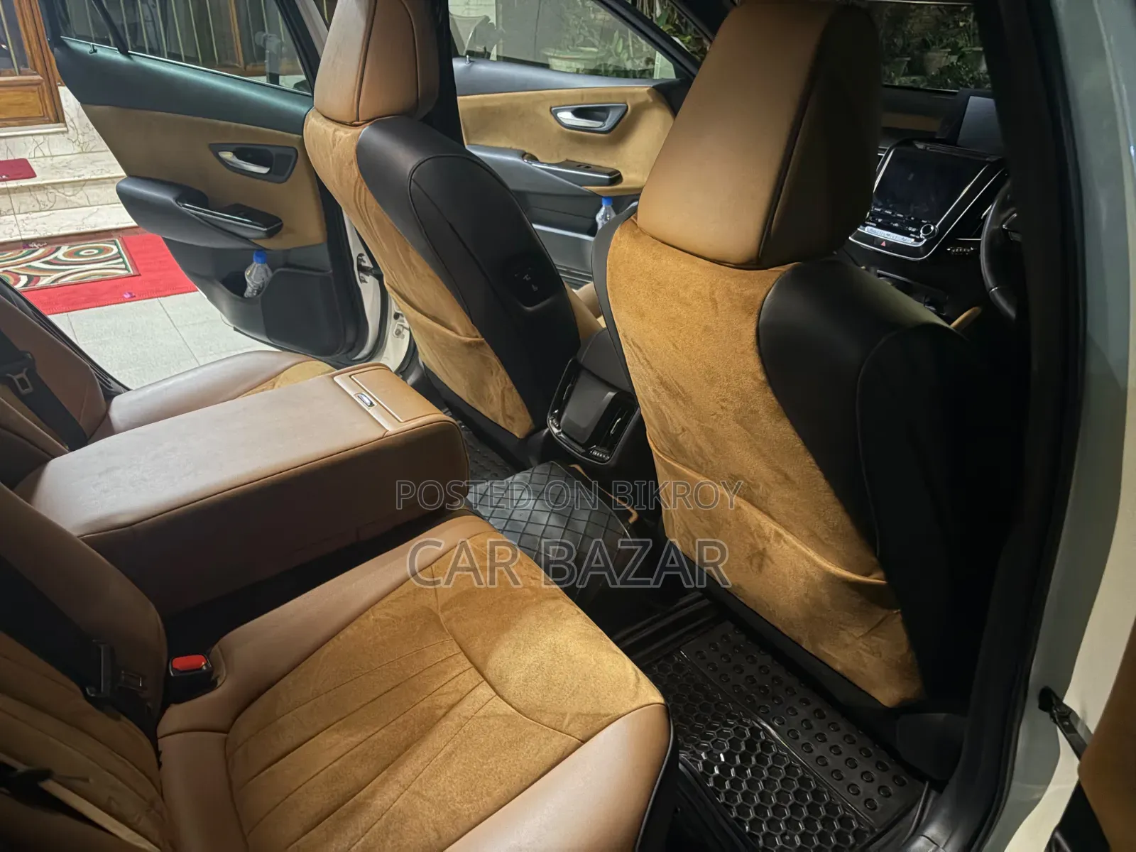 Toyota Crown 2019 White