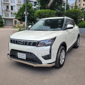 Mahindra XUV500 2020 Pearl