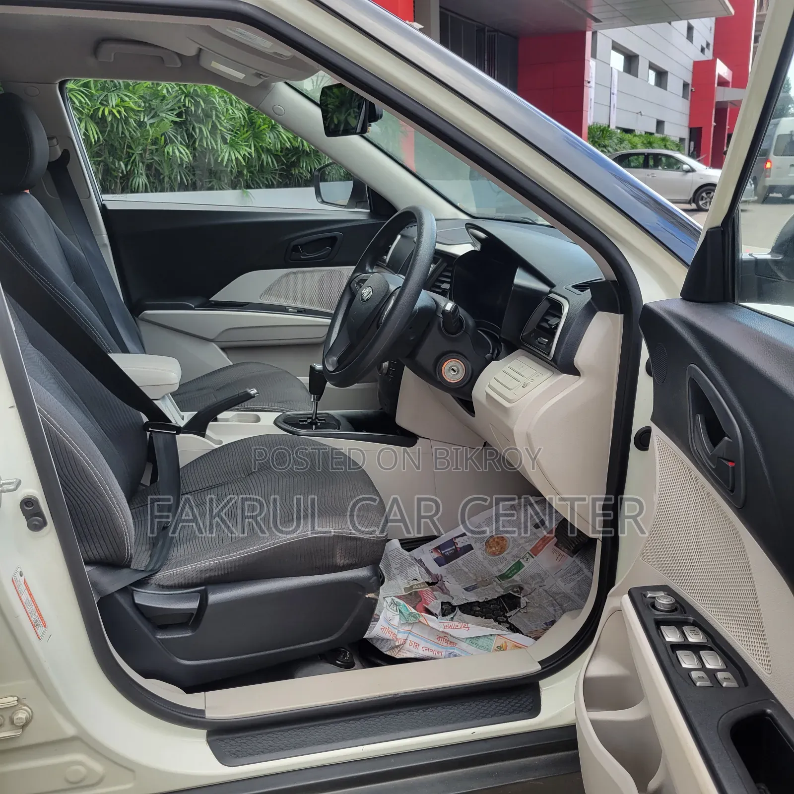 Mahindra XUV500 2020 Pearl