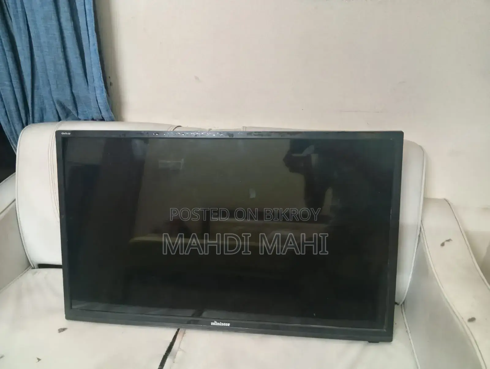 Minister TV 32"