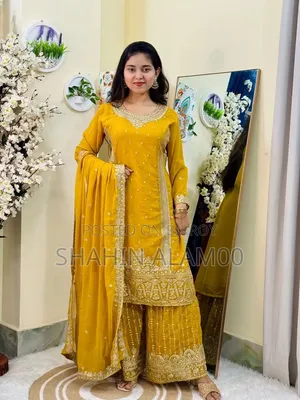 সিকোয়েন্স এমব্রয়ডারি গারারা থ্রি পিস