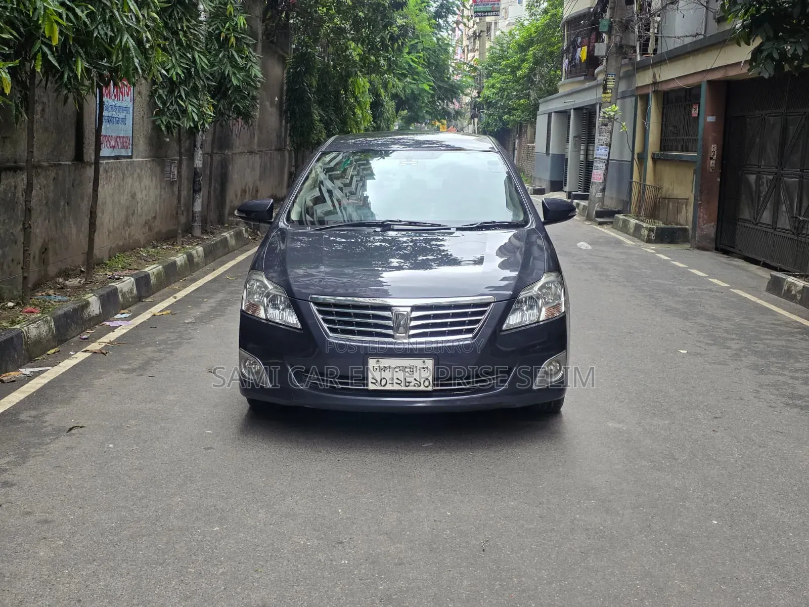 টয়োটা প্রমিও ২০১৪ গ্রে