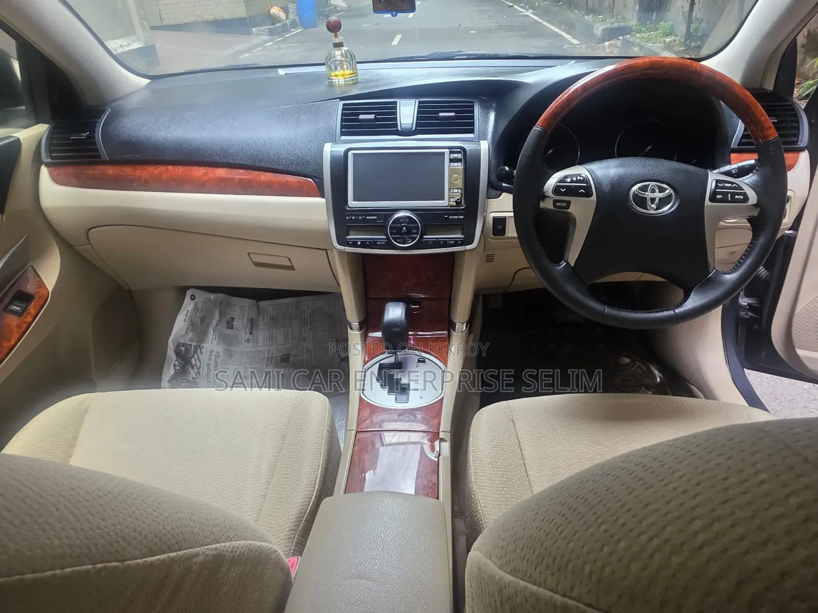টয়োটা প্রমিও ২০১৪ গ্রে