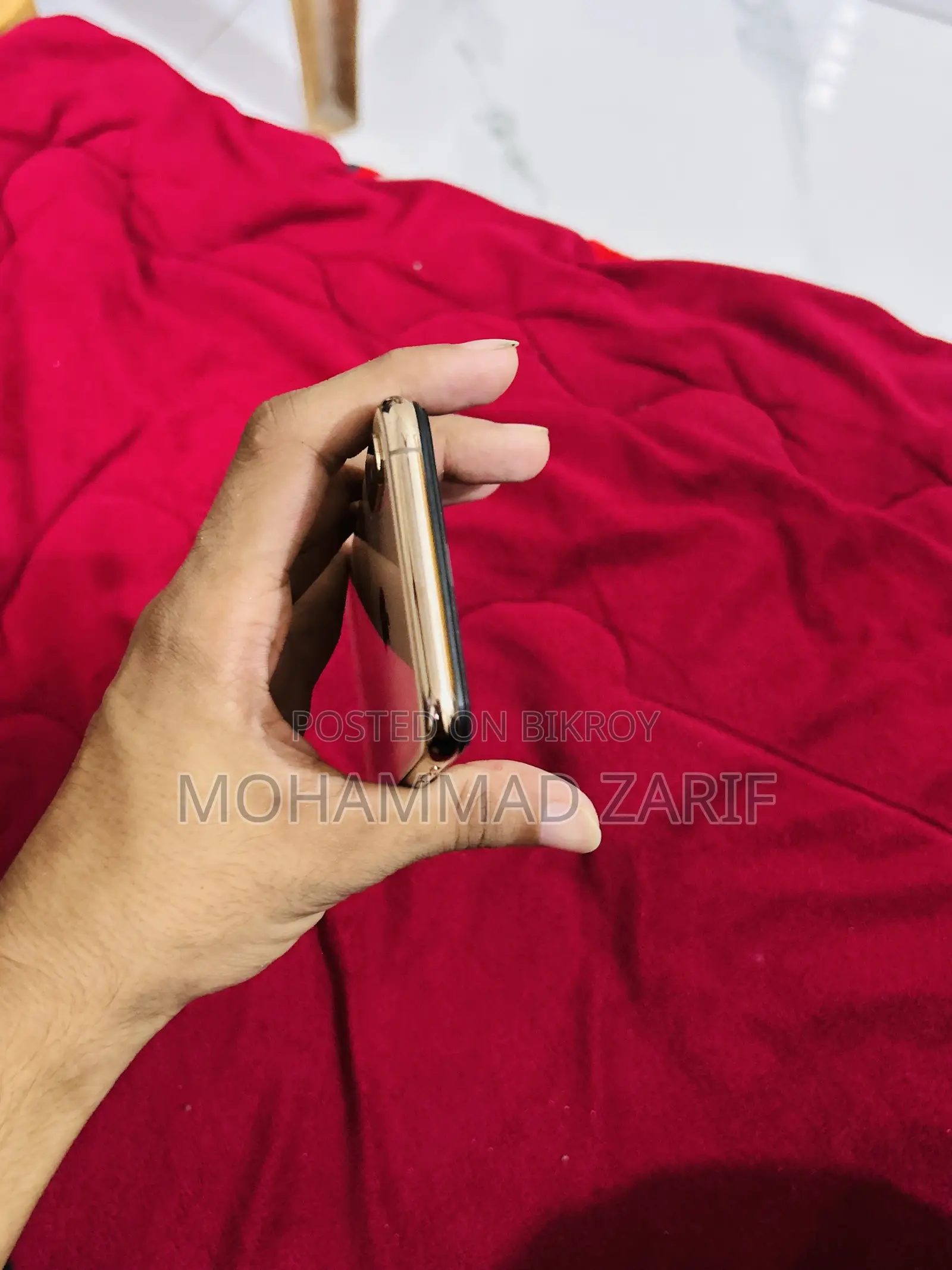 অ্যাপল আইফোন এক্সএস ৬৪ জিবি গোল্ড