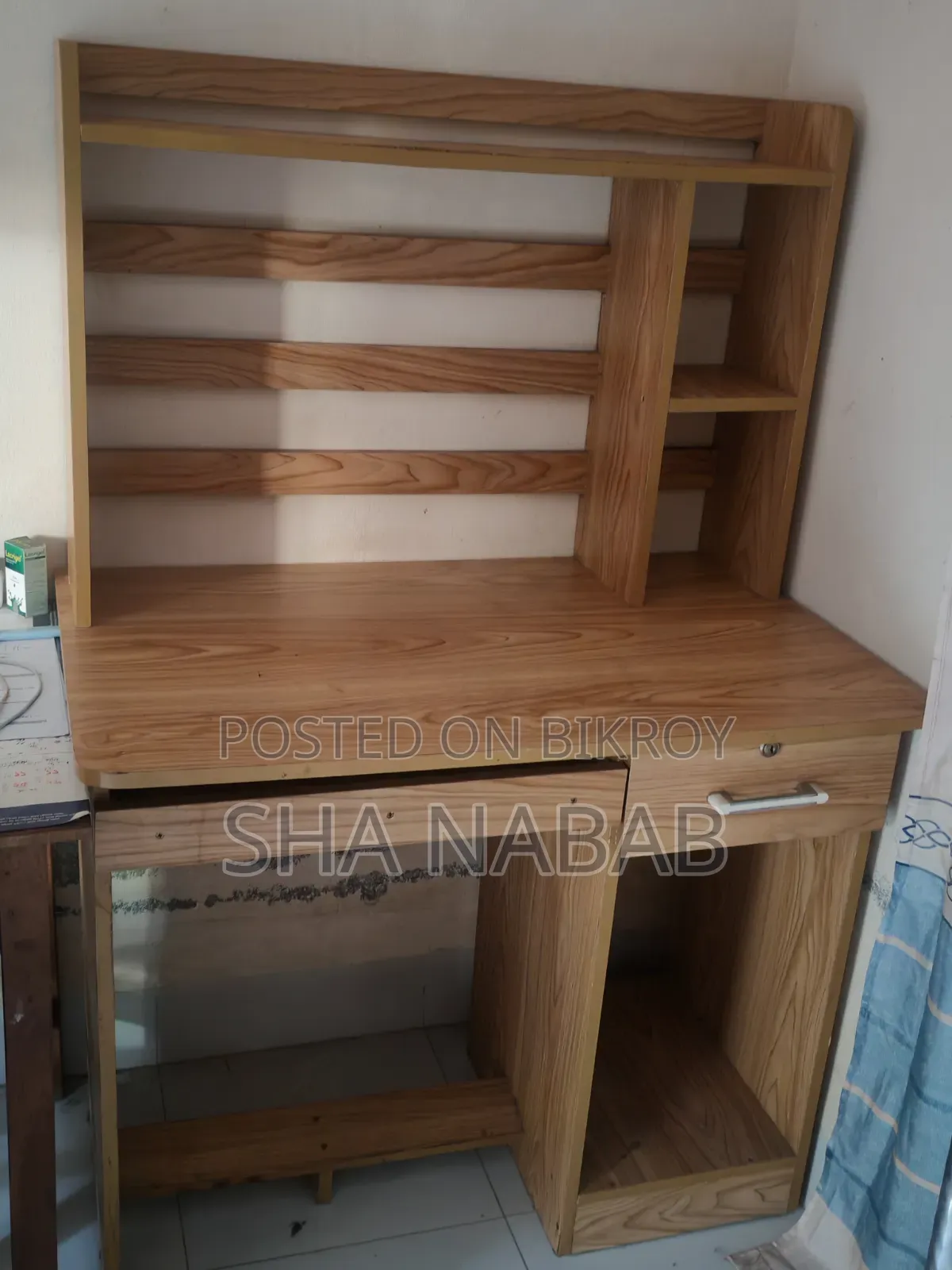 Reading Table