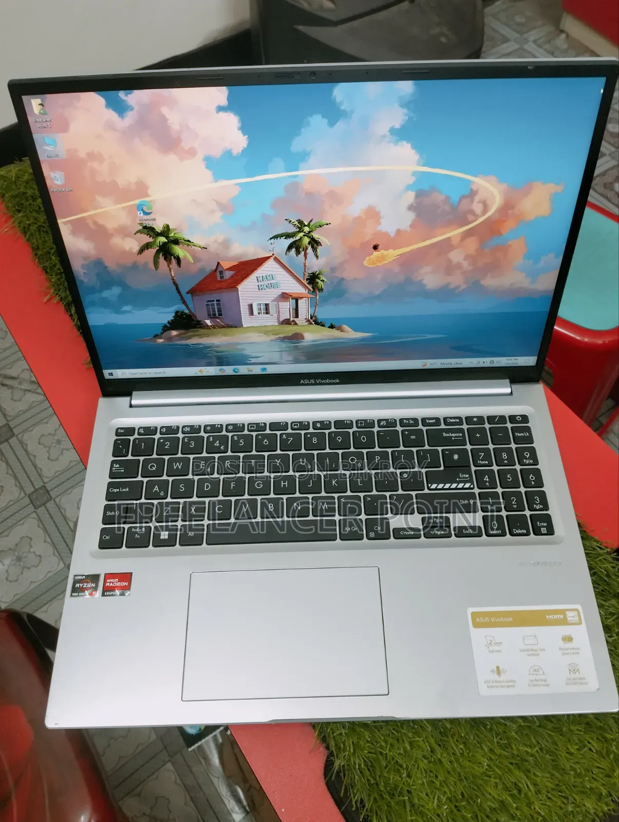 Laptop ASUS Vivobook 16 8GB AMD Ryzen 5 SSD 256GB