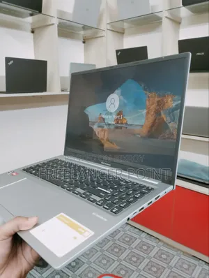 Laptop ASUS Vivobook 16 8GB AMD Ryzen 5 SSD 256GB