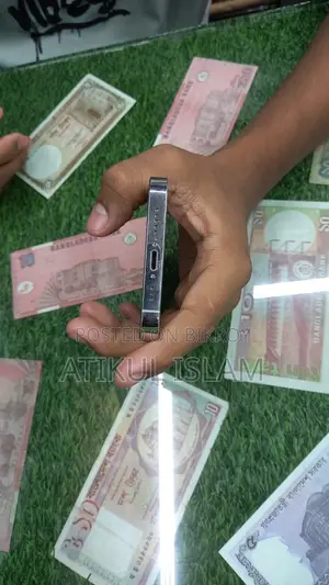 অ্যাপল আইফোন ১৩ প্রো ১২৮ জিবি হোয়াইট