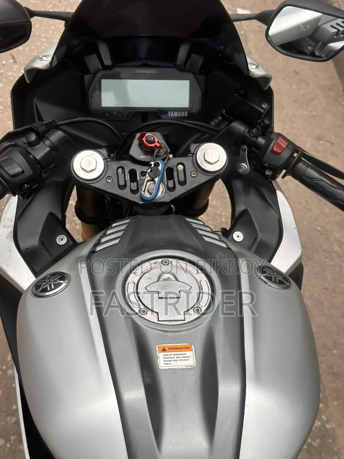 Yamaha R15 V3 2021 Gray